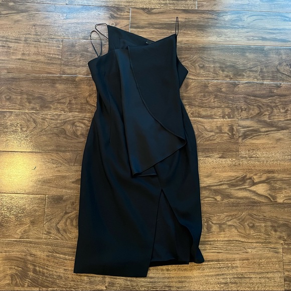 One shoulder bodycon dress in black Size 6 - Picture 2 of 10